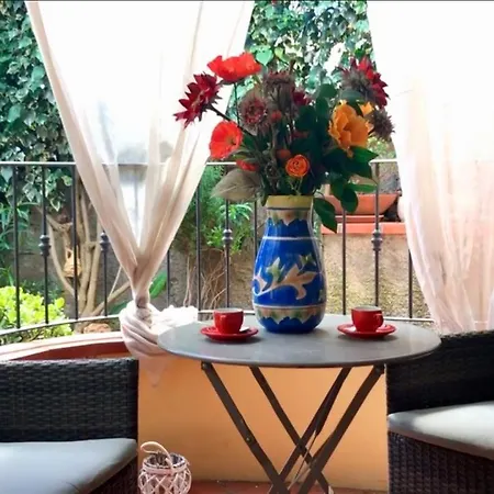 With 3 Bedrooms In With Enclosed Garden And Wifi 100 M From The Beach Apartment *
