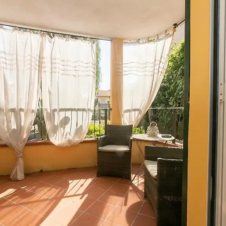 With 3 Bedrooms In With Enclosed Garden And Wifi 100 M From The Beach Apartment Alassio